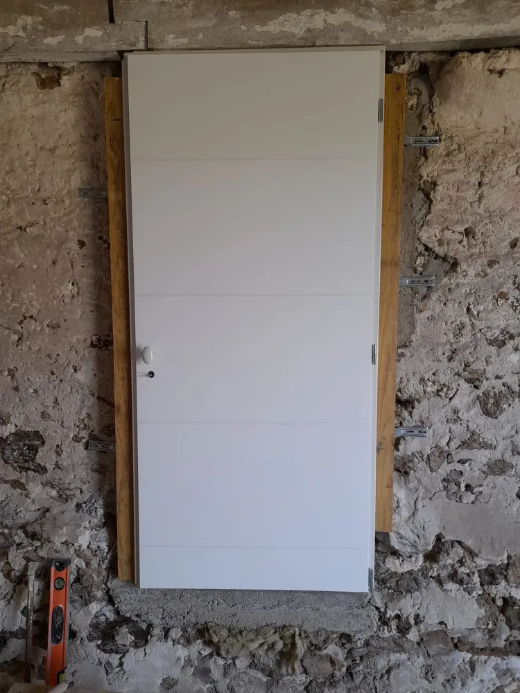 installation de porte intérieure - aprèwebp