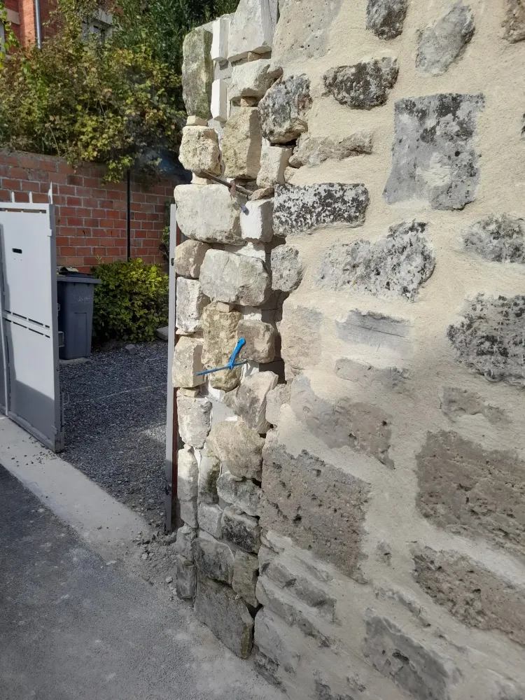 renovation mur en pierres exterieur (8)